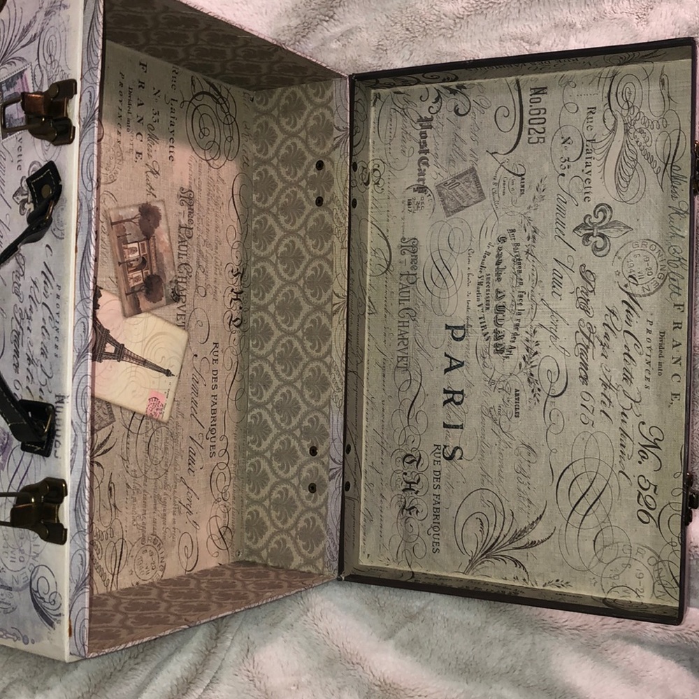 Paris Storage Box ! - Picture 2 of 4